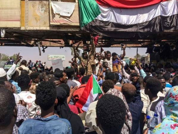 Госдеп рекомендует гражданам США в Судане «укрыться в убежище» - «Новости Дня»