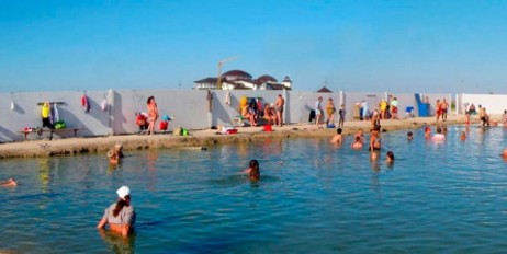 На курорте на Арабатской Стрелке женщина утонула в горячем источнике - «Происшествия»
