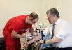 В Киеве проводят платные экскурсии в медпункт, где Порошенко сдал анализы - «Происшествия»