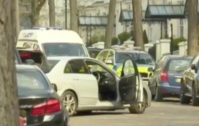 В Лондоне протаранили машину посла Украины