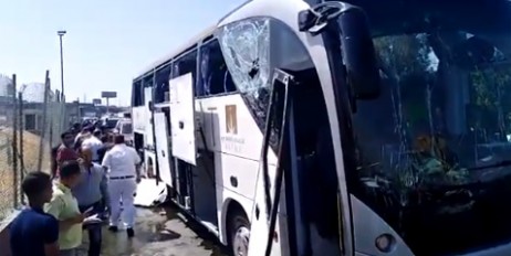В Египте около автобуса с туристами прогремел взрыв, пострадало более 10 человек - «Экономика»