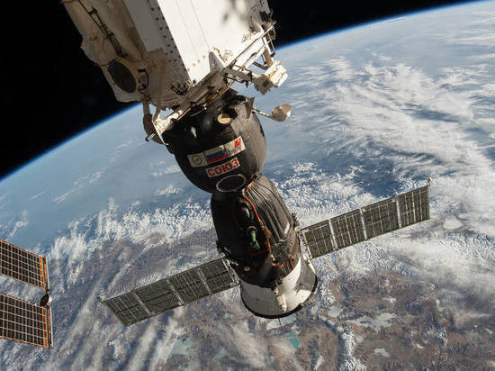 "Союз МС-11" с тремя космонавтами на борту отстыковался от МКС