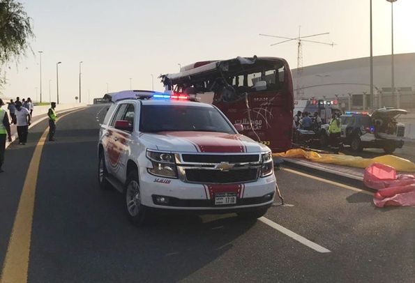 В ДТП с туристическим автобусом в Дубае погибли 17 человек - «Новости Дня»