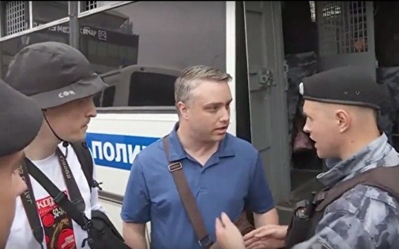 Задержанный в Москве на марше «Я Голунов» гражданин США оказался учителем из Екатеринбур - «Новости дня»