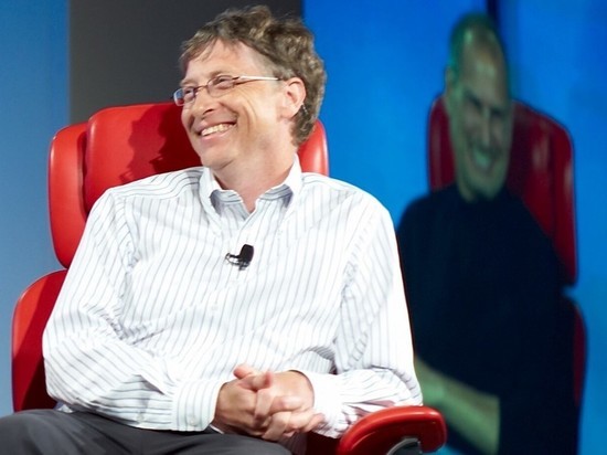 Билл Гейтс упал на третью строчку рейтинга миллиардеров Bloomberg