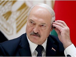 Лукашенко предложил белорусам выбирать между НАТО и Россией - «Авто новости»