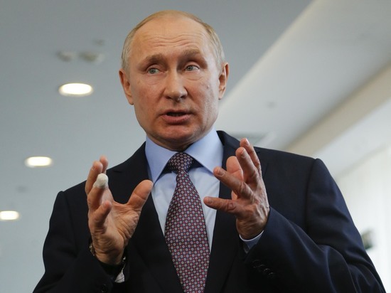 Путин объяснил свои погружения в море в батискафе