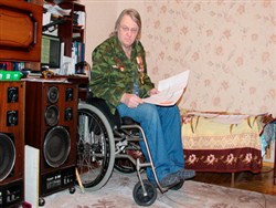 Россияне пожалели 16 рублей на подъемник для ветерана в инвалидной коляске - «Новости дня»