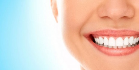 Стоматологи назвали привычки, разрушающие зубную эмаль - «Экономика»