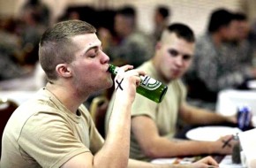 В бой «под мухой». Как алкоголь губит американских военных - «Новости Дня»
