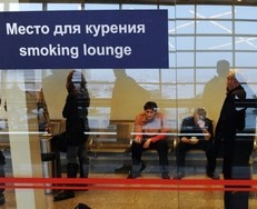 В Госдуме предложили сделать вход в курилки аэропортов платным - «Экономика»