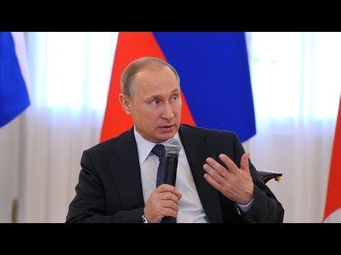 Владимир Путин принимает участие в заседании форума "Развитие парламентаризма". Полное видео - (видео)