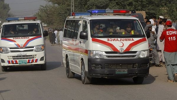 Взрыв бомбы в Пакистане унес две жизни, 16 человек пострадали - «Новости Дня»