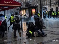 Мирный протест в Париже перерос в столкновения с полицией - «Технологии»
